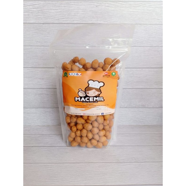 

Camilan kacang telor