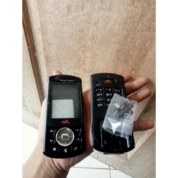 casing sony ericsson w900 plus tulang
