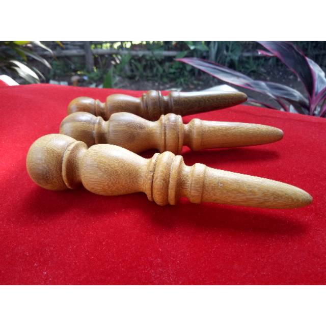 Alat pijat kayu kelor emas