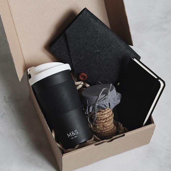 

FOR HIM GIFT BOX - HAMPERS SET - PARCEL HADIAH DSG54546WE