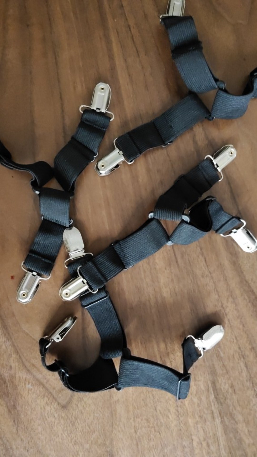 1 Set Jepitan Sprei (isi 4 Pcs) Penjepit Sprei Pengait Ujung Sprei Penjepit Sudut Sprei Ds680a