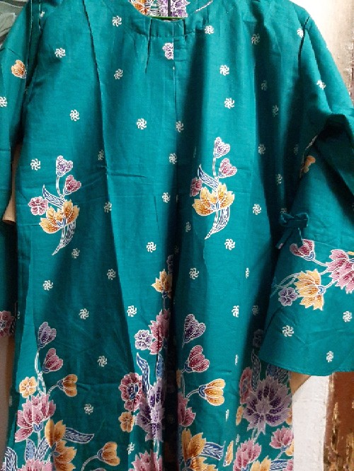 Grosir Terlaris Genes Jelita Tunic Navbor Yelbor Whitbor Creambor Tunik Batik Modern Hrb090