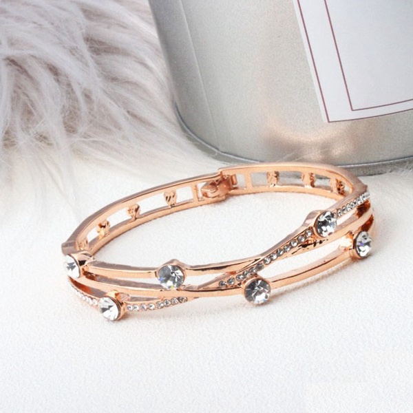 Gelang Titanium Premium Berlian Silang Lapis Emas 18K Wanita Anti Karat Korea Bangle-Emas mawar
