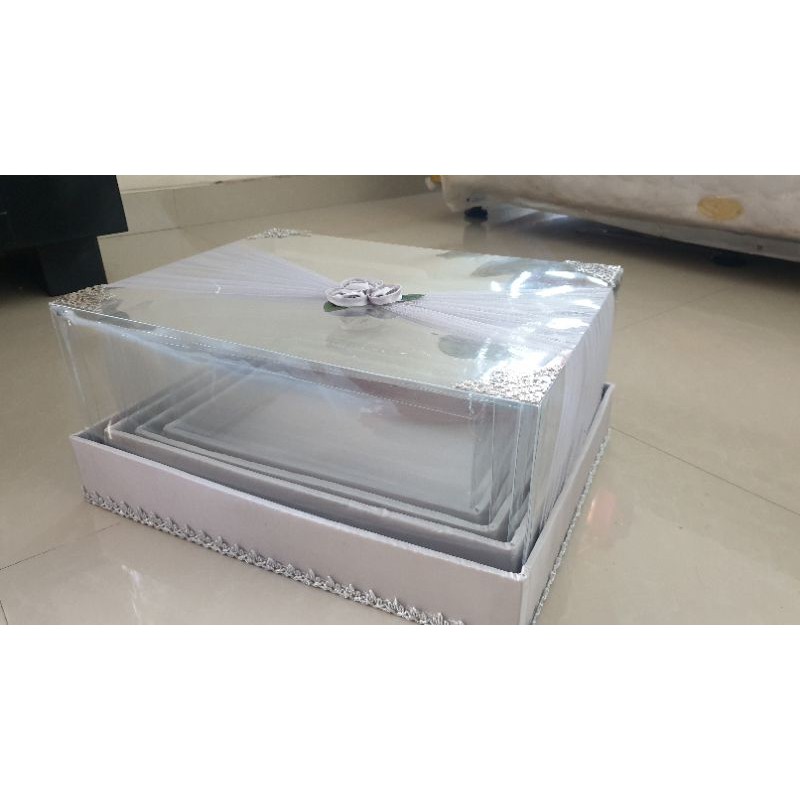 

BOX KOTAK HANTARAN ISI 4