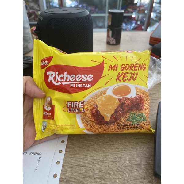 

Mie Richeese Nabati Mie Goreng Keju level 0 dan Level 3 dan Ramen Keju Pedas Mie Viral TikTok