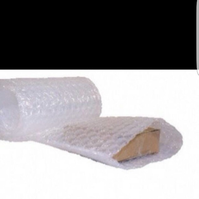 Bubble wrap untuk tambahan packing biar lebih aman