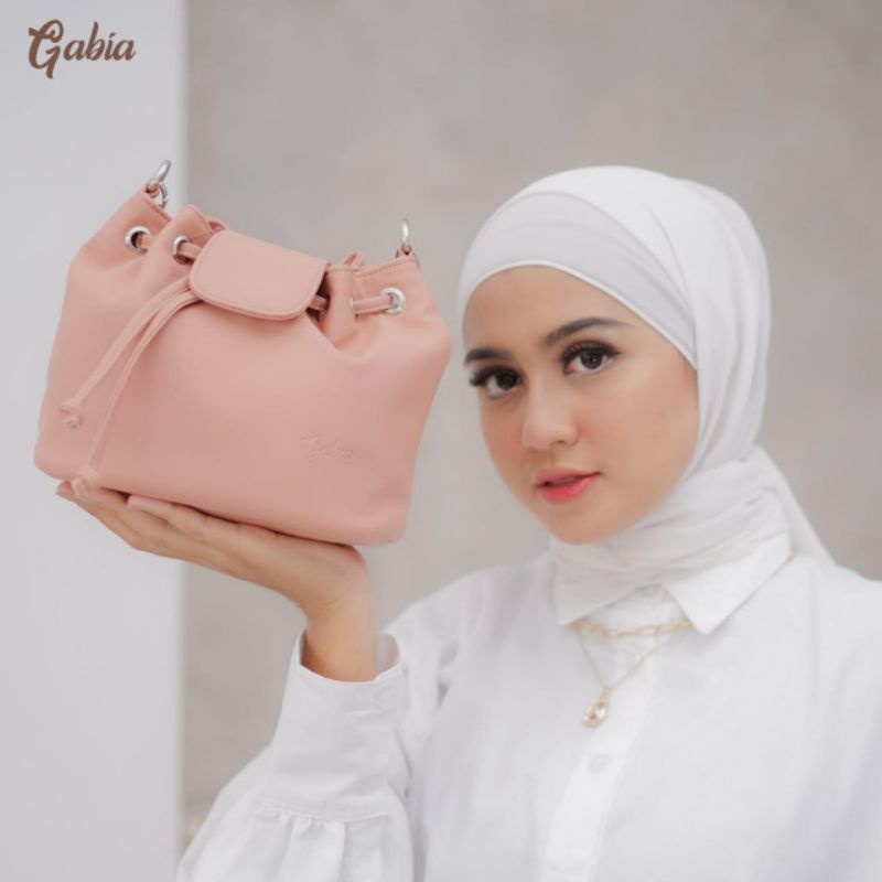 READY SIAP KIRIM WARNA PEACH TAS SERUT CLARA BY GABIA TAS MATT CHOCOLY ANTI AIR CLARA BAG BY GABIA