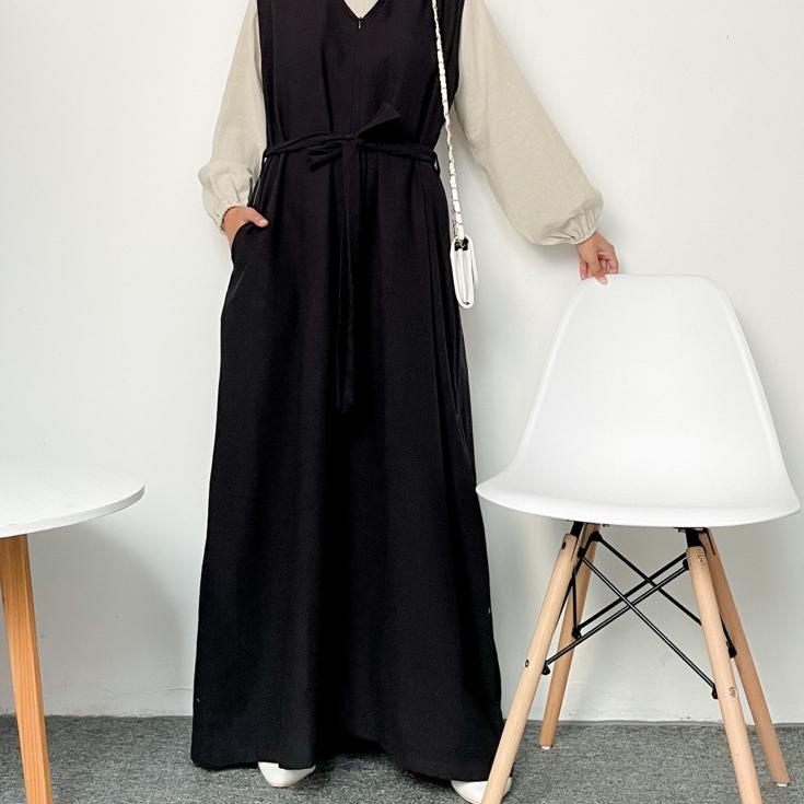 Koleksi Terbaru.. EMILY SLEVELESS DRESS / OUTER DRESS WANITA By Yomonoid