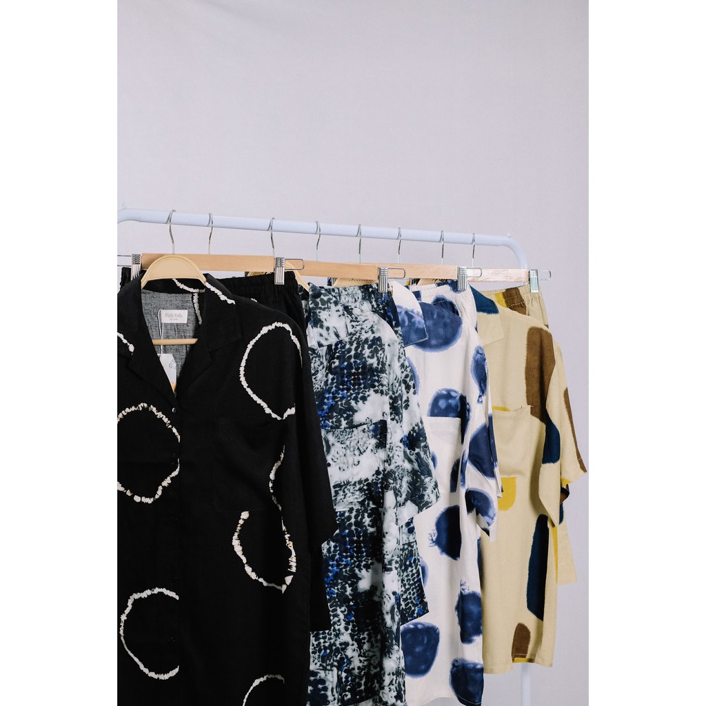 Baju Tidur Lengan Pendek dan Celana Panjang - ABSTRACTGREY