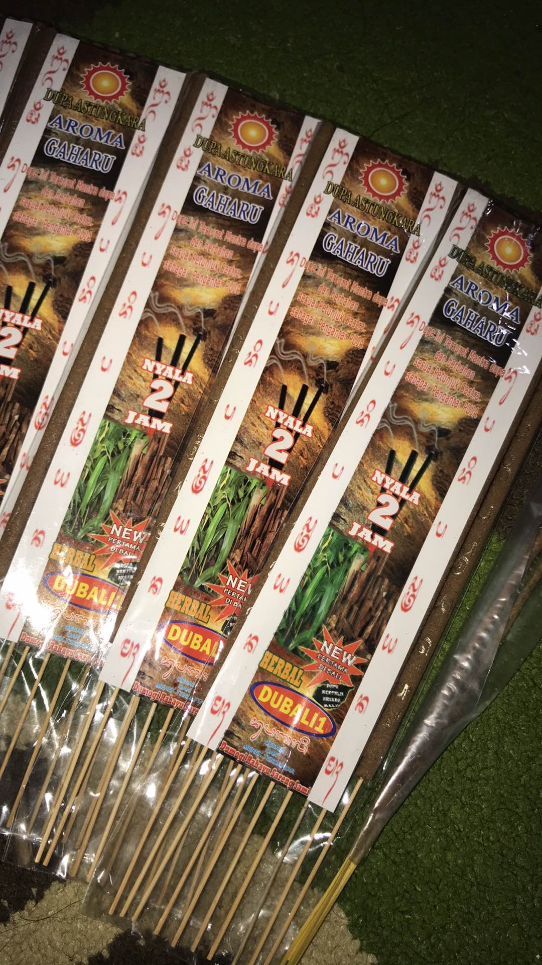 Dupa Dubali Astungkara / Dupa Gaharu