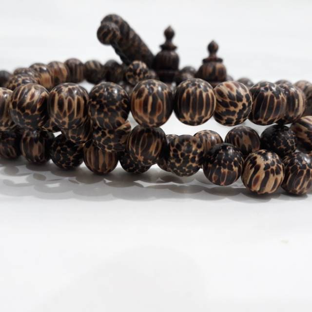 Tasbih kayu galih liwung gunung lawu