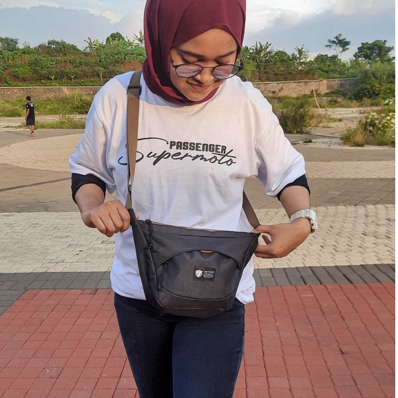 Tas Selempang Pria Wanita Distro Sling bag Casual Trendy Fanteus