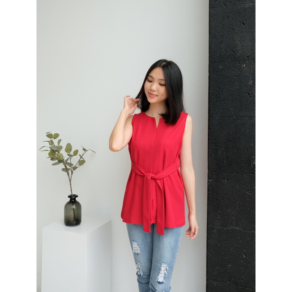 Kadaka T-0137 Blouse Sleeveless Detail Belt