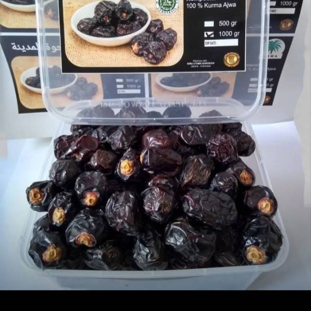 

Kurma Ajwa 500 gram (Kurma Nabi) premium organik castle farm