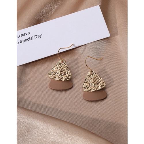 LRC Anting Gantung Fashion Khaki Asymmetric Contrast Scalloped Metal Earrings V54299