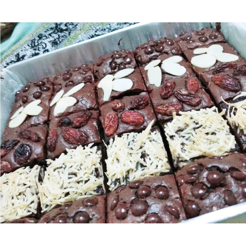 

BROWNIES PANGGANG SEKAT