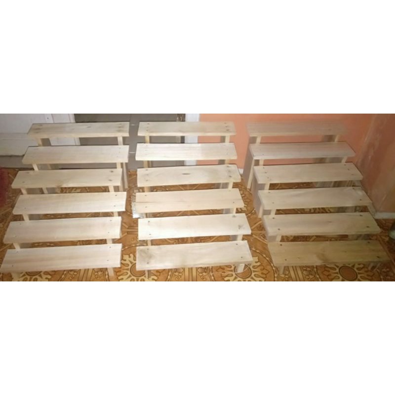 Rak Tanaman Rak susun tanaman dari kayu