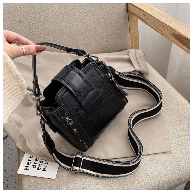 TAS SELEMPANG WANITA IMPORT / TAS FASHION TERBARU BEST SELLER