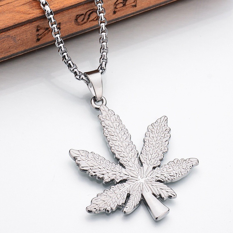 Kalung Liontin Daun Maple Gaya Hip Hop Untuk Pria