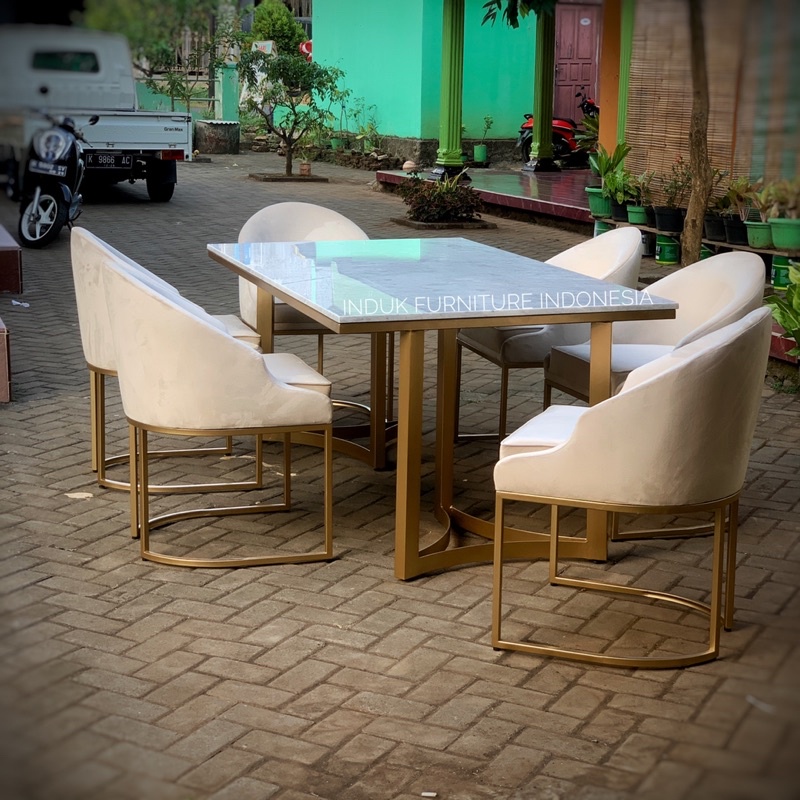 MEJA MAKAN 6 KURSI TOP MEJA MARMER CARARA ITALY 3.set meja makan 6 kursi