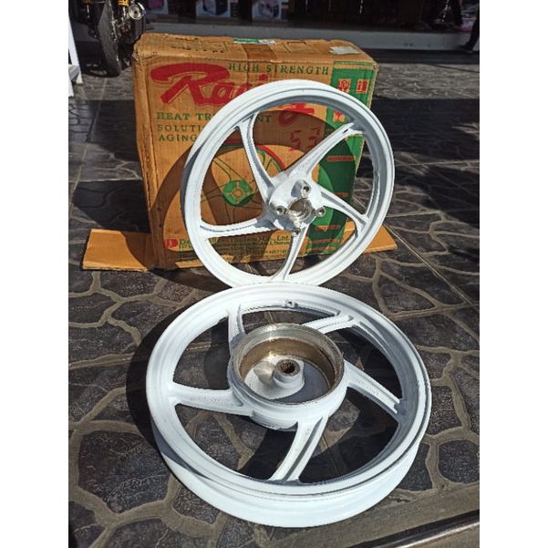 Velg  Pelek Daichi alloy ring 14 original thailand depan belakang vario beat spicy scopy