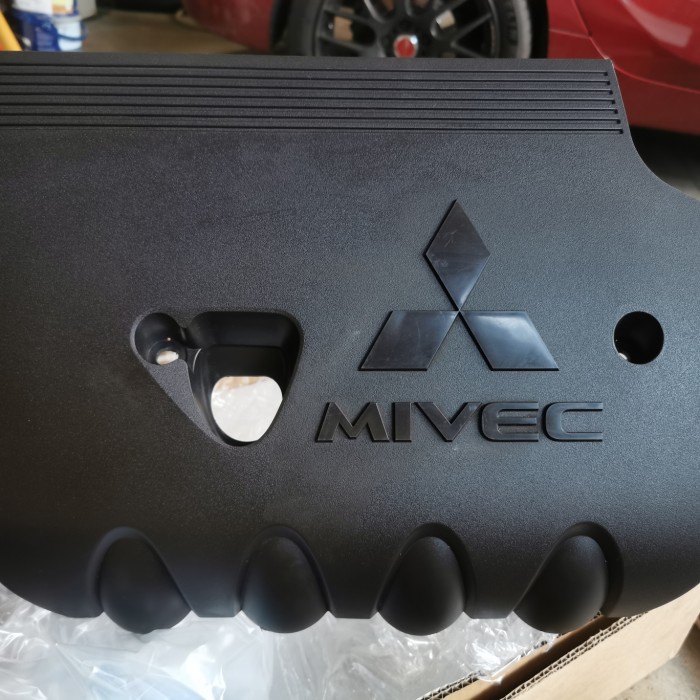 Engine Cover Mitsubishi Delica D5 (Mesin 4J11) (Kode A 005))