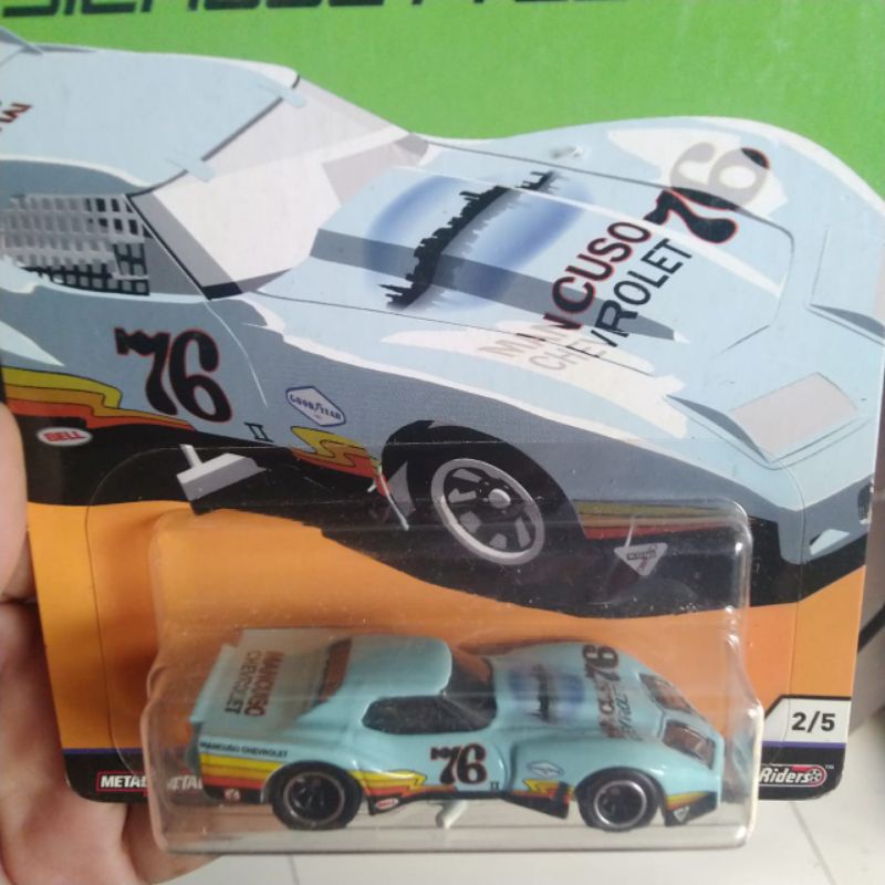 hotwheels premium Chevy 76 greenwood Corvette ban karet no gasser