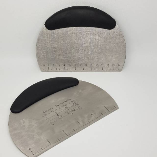 

Dough cutter stainlees oval