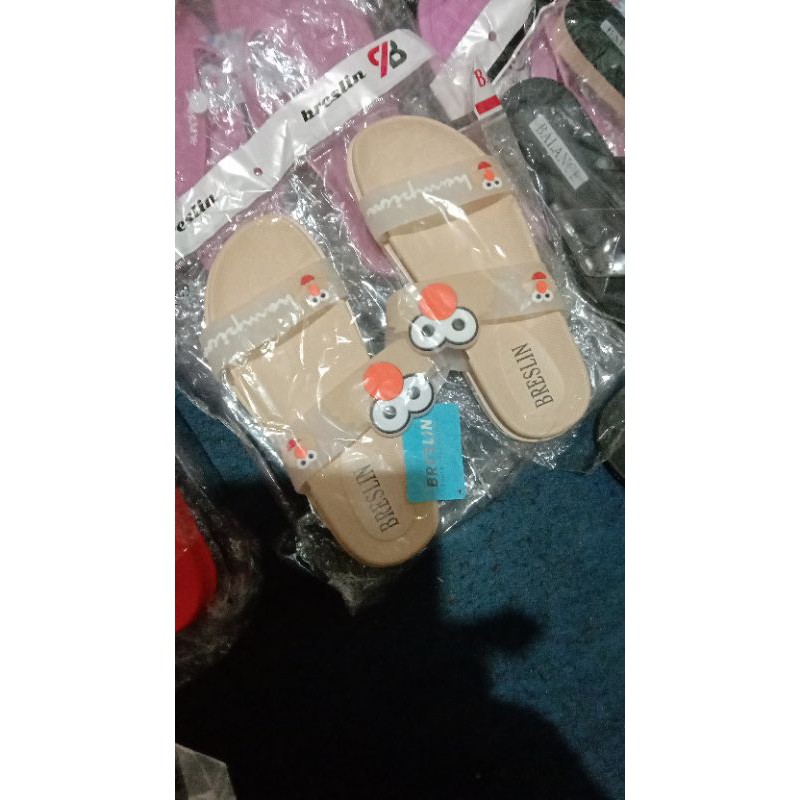 sandal elastis Breslin