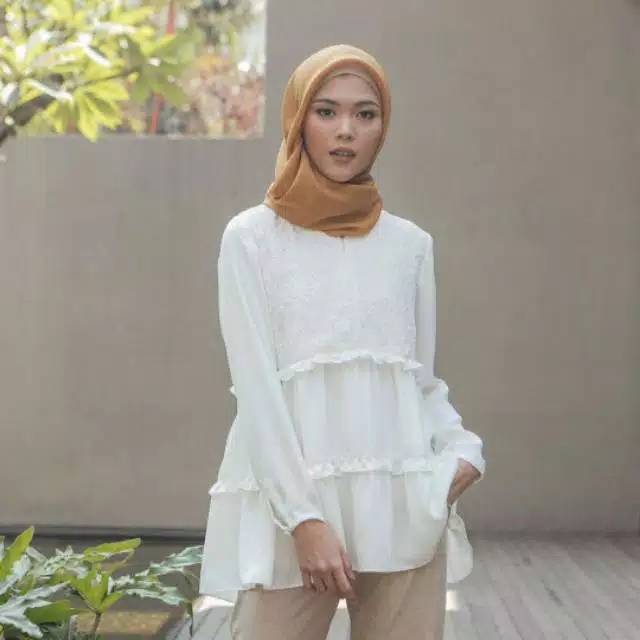 Lana Blouse Wearing Klamby Size S
