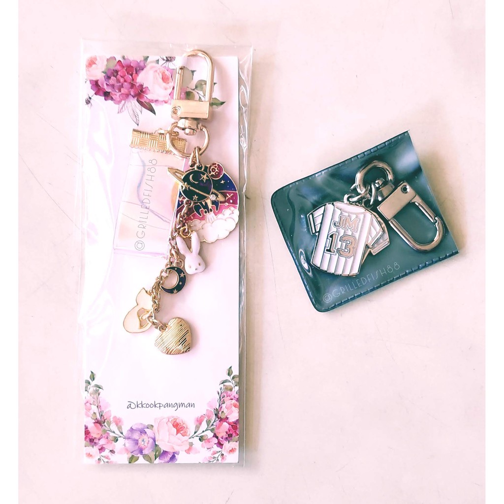 [CEK VARIASI] BTS JIMIN JUNGKOOK JIKOOK KOOKMIN Enamel Keyring Keychain Gantungan Kunci Airpod Inpod