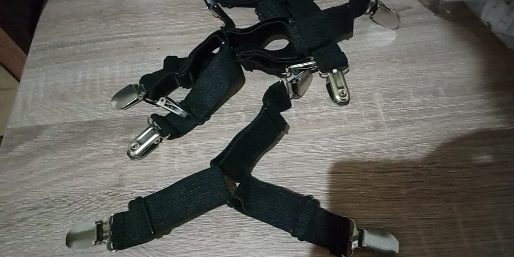 Penjepit Sprei Dengan 3 Kaki Penjepit / Bed Sheet Grips Besi - Sheet Gripper Kait Ujung Sprei