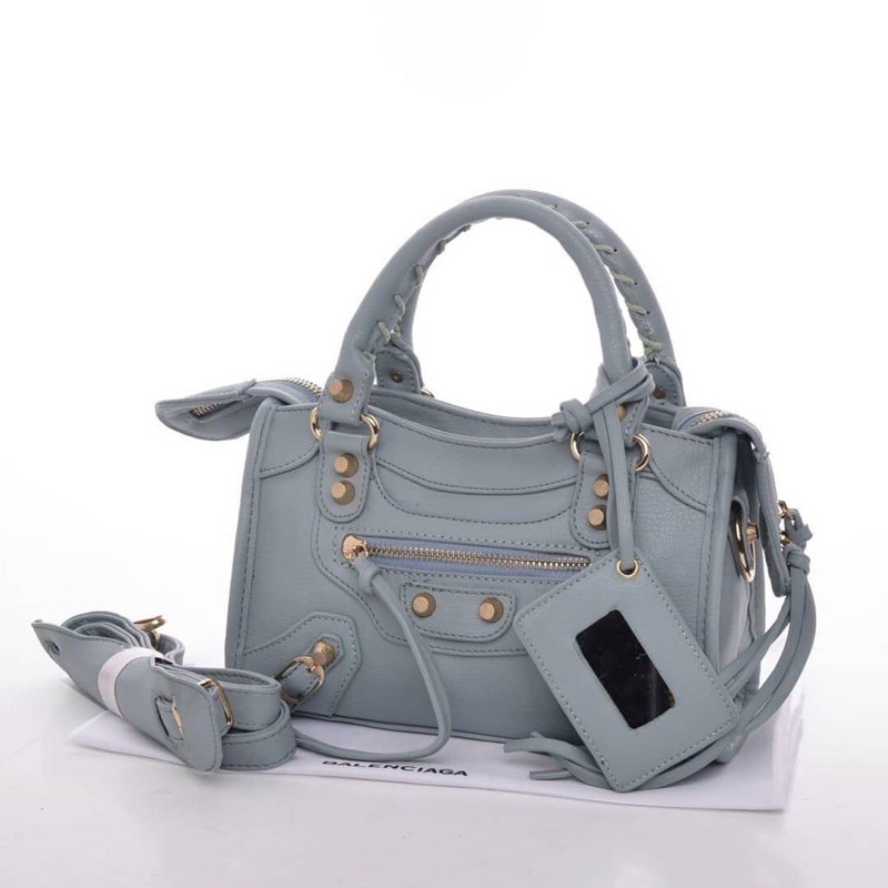 

Bal*enciaga City RM123