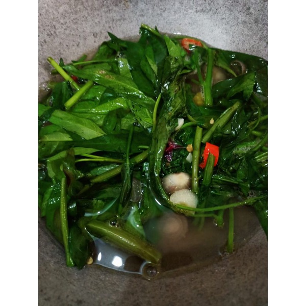 

SAYUR KANGKUNG.MASAKAN RUMAHAN SAYUR KANGKUNG