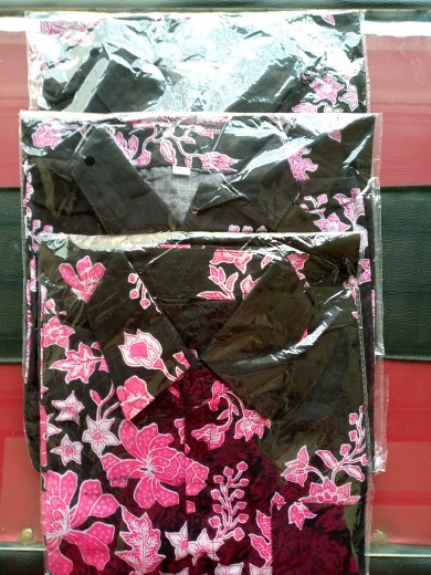 Aska Couple, Batik Couple Keluarga|| Couple Sarimbit Motif Sakura Pink Terbaru