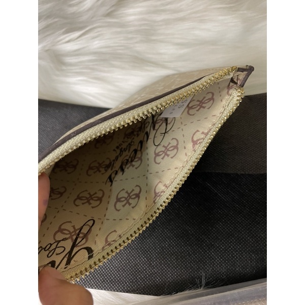 WRISTLET CLUTCH GUESS EMBOSS AUTHENTIC QUALITY