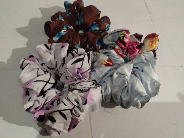 Scrunchie jumbo / Cepol rambut /ikat rambut