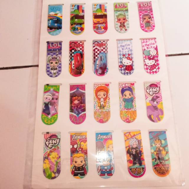 

Pembatas magnet karakter/kartun lucu.