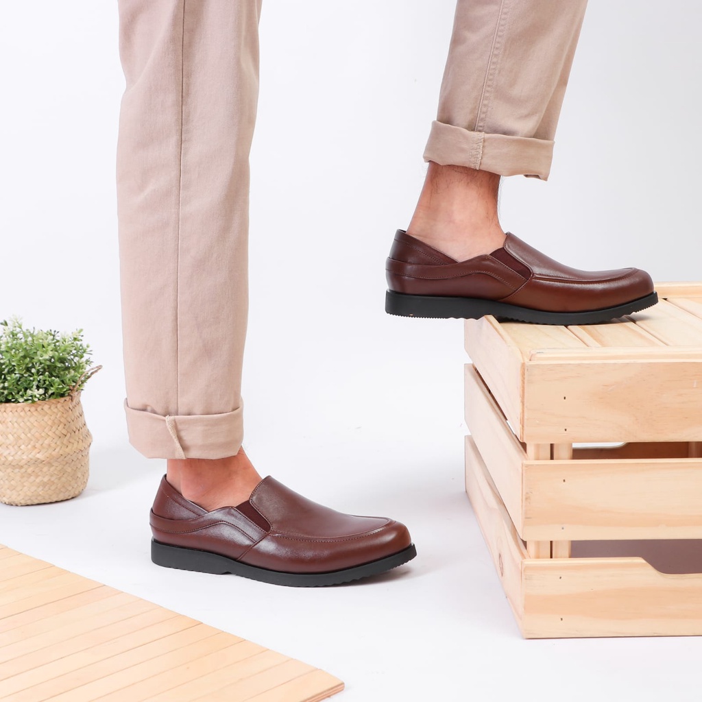 sepatu slip on pria sepatu loafer pria sepatu kerja pria sepatu kantor pria tanpa tali sepatu casual pria sepatu pantofel pria sepatu kulit asli model hikaru