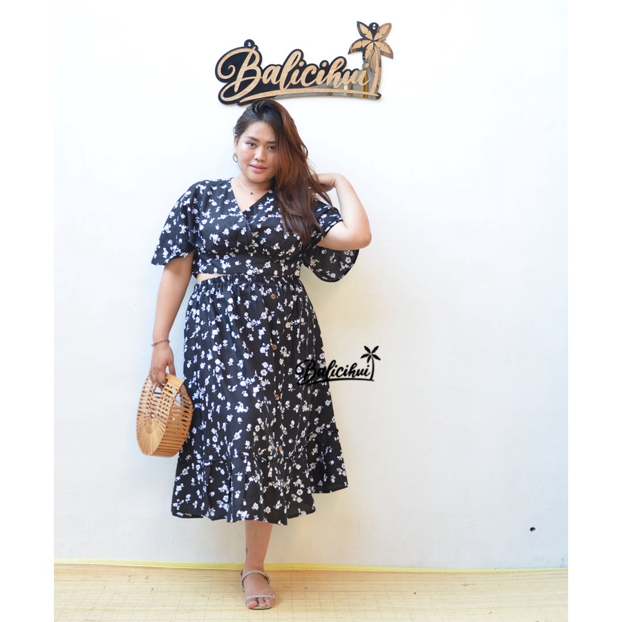 Balicihui Setelan Hanami Set Crop Top Jumbo Big Size Plus Size Half Shirt Cutoff Shirt Bali