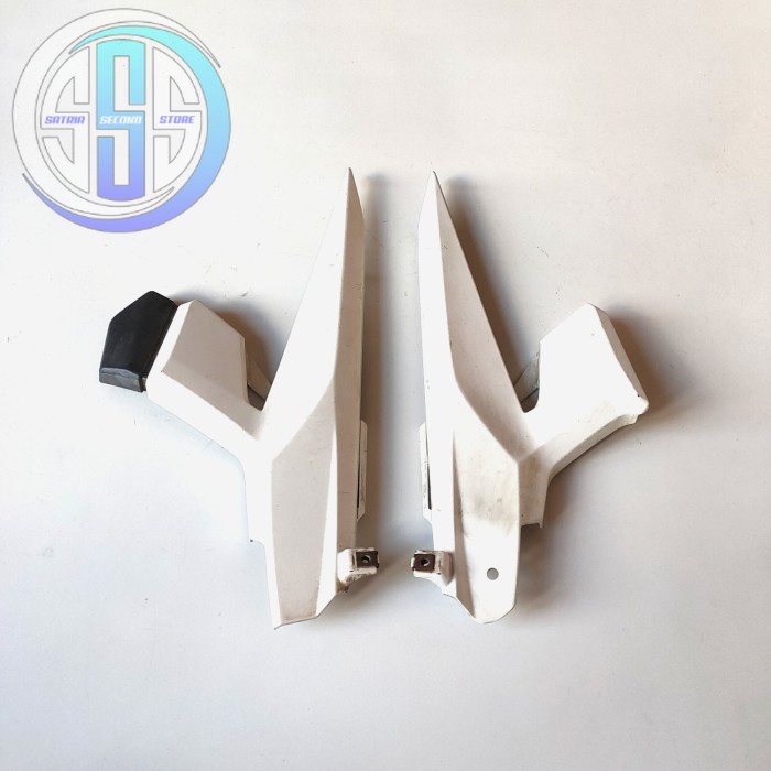 SAMBUNGAN BODY BODI BELAKANG BAGIAN DEPAN NEW JUPITER MX 135 ORIGINAL