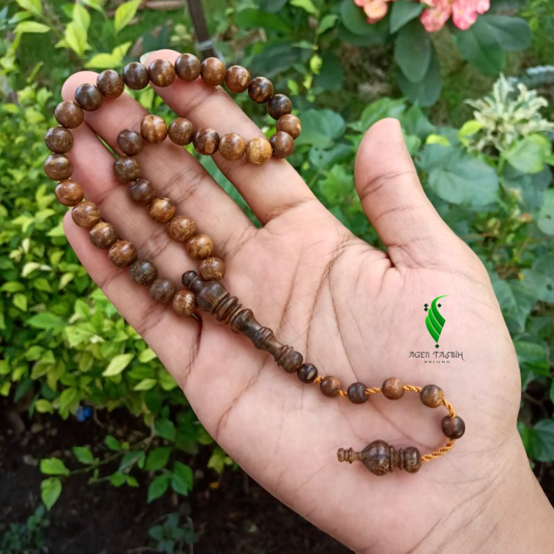 Tasbih Kayu Galih Gaharu Asli Aroma wangi Gaharu alami  33 Butir Size 8mm