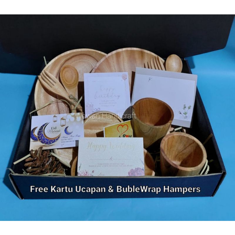 

Hampers/hampers couple/wedding/kado/souvenir/hadia/set alat makan kayu mahoni A05