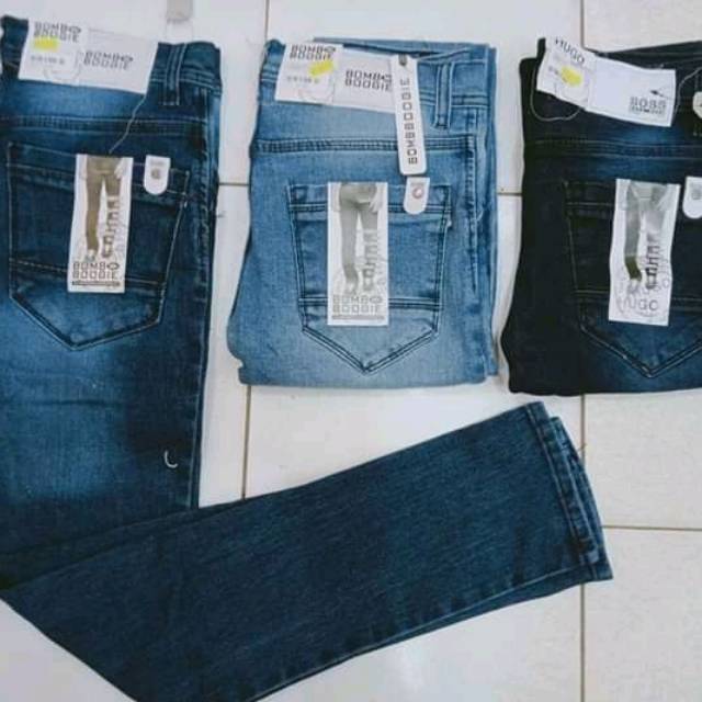 

Sepan panjang cowok pensil karet