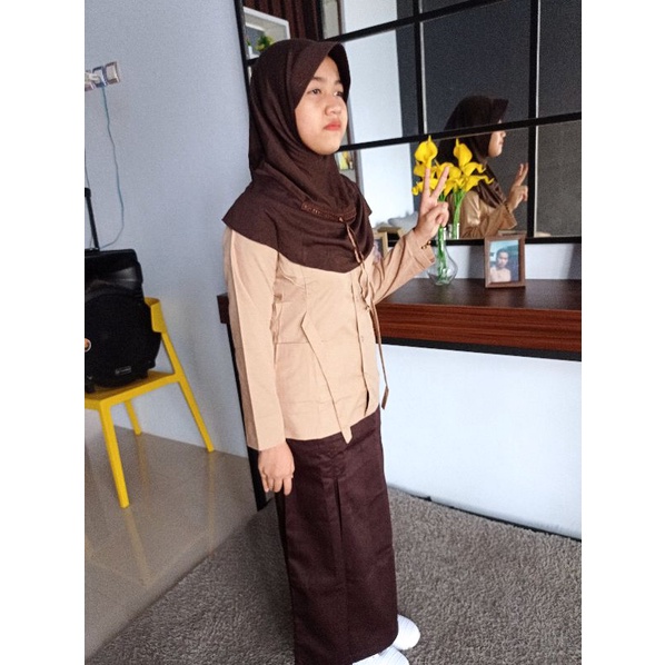 Seragam Pramuka kebaya tali dan tanpa tali SMP ,SMA