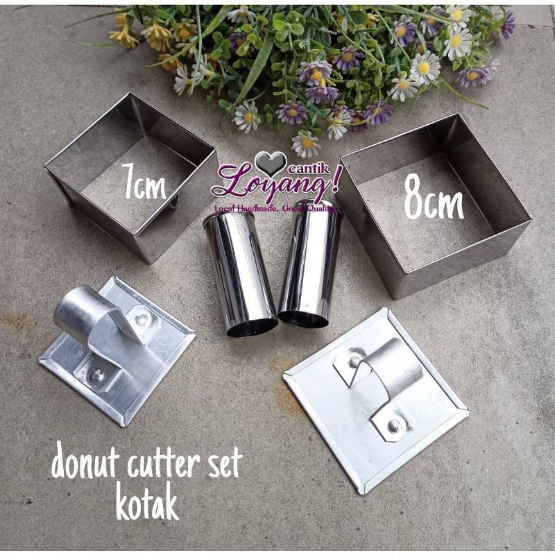 

Donat cutter set kotak