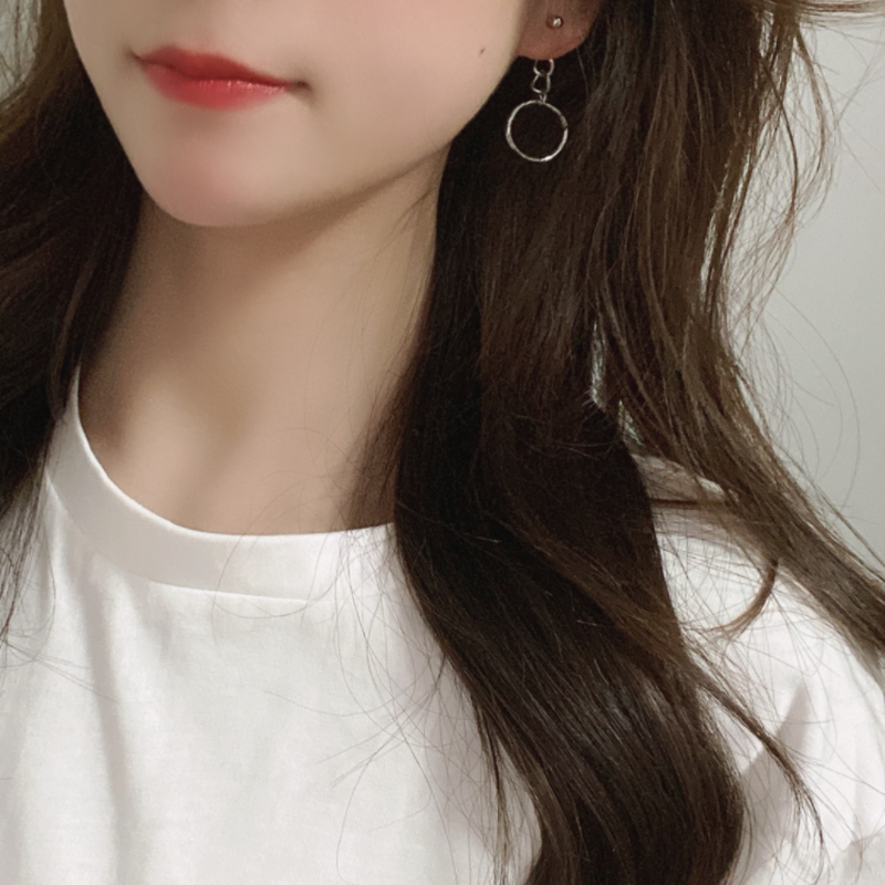 We Flower Anting Tusuk Gantung Desain Bunga Warna Silver Gaya Simple Untuk Wanita