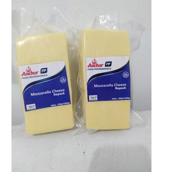 

Keju Mozarella Anchor 1kg/Anchor mozzarella 1kg Baru