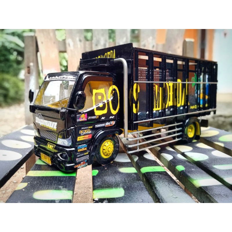 TRUK OLENG, TRUK OLENG BOS MOEDA, TRUK OLENG LAMPU, TREK TRAK TRUCK OLENG, TRUK OLENG KAYU ASLI