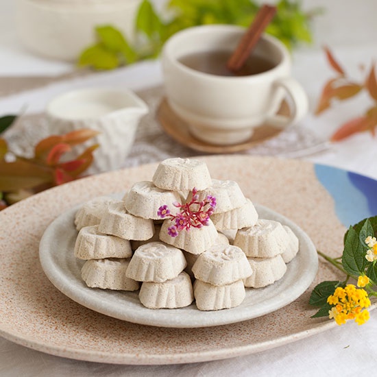 

Kue Satu Kue Jadoel Oleh Oleh Khas Cirebon